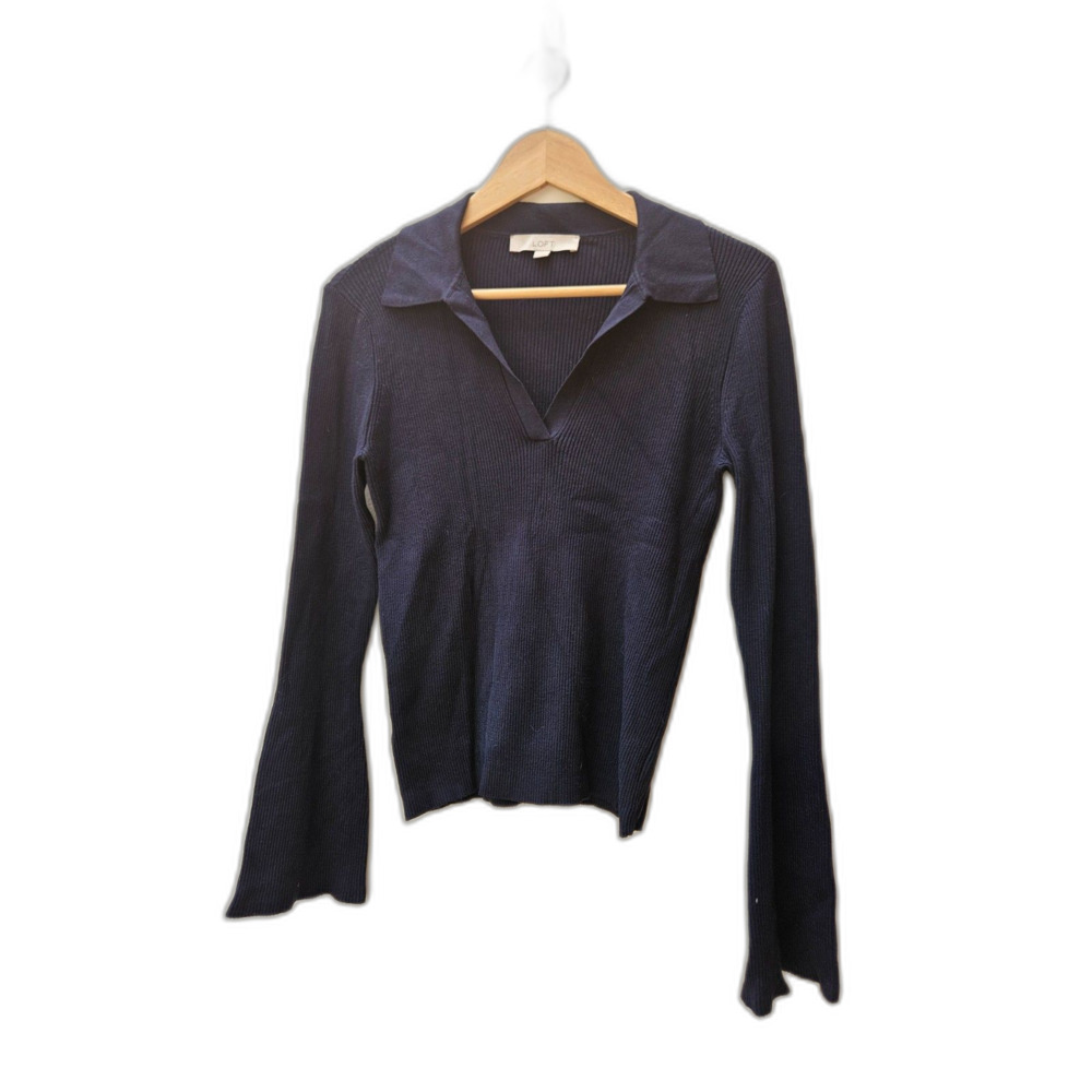 Ann Taylor LOFT ribbed knit long sleeve sweater v-neck collar bell sleeve